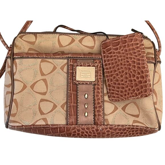 Liz Claiborne Vintage Y2K Crossbody Bag with Monogram Brass-plates - Picture 2 of 14